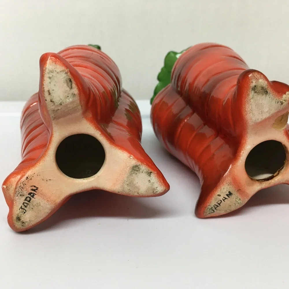Vintage‎ Bunch of Carrots Ceramic Salt and Pepper Shakers Japan Kitschy 6
